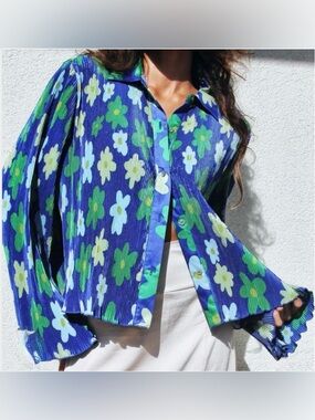 Sammy B for Black History Month Target women’s size M Big Floral Pleated